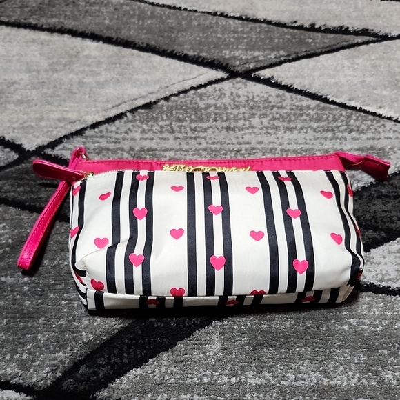 BETSEY JOHNSON FABIC SMALL WRISTLET WALLET CLUTCH ORGANIZER BAG - Picture 1 of 14